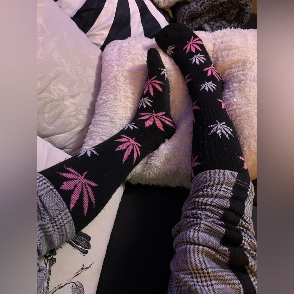 Mary Jane's Socks, Cozy Stoner High Socks